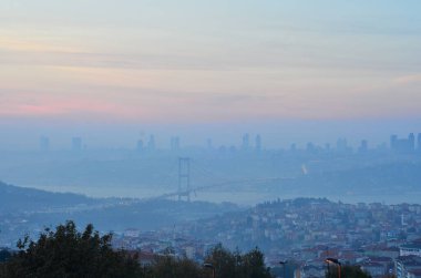 İstanbul 'un en güzel köprüsü, 15 Temmuz Şehitler Köprüsü, Marmara Denizi' nde sisli günler