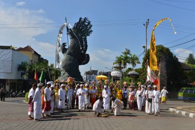 Endonezya sokak hayatı ve kültürü, geleneksel kıyafetler