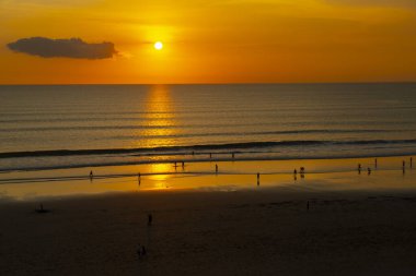 Kuta sahilinde gün batımı, kuta, bali, Endonezya, güneydoğu Asya.