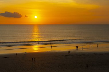 Kuta sahilinde gün batımı, kuta, bali, Endonezya, güneydoğu Asya.