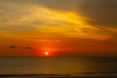 Kuta sahilinde gün batımı, kuta, bali, Endonezya, güneydoğu Asya.