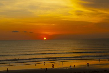 Kuta sahilinde gün batımı, kuta, bali, Endonezya, güneydoğu Asya.
