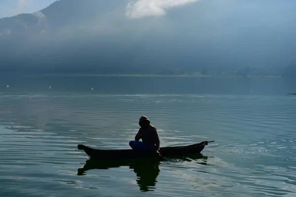 stock image Beautiful view of Lake Batur overlooking the calm and beautiful Mount Batur