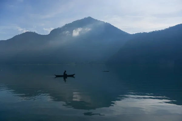 stock image Beautiful view of Lake Batur overlooking the calm and beautiful Mount Batur