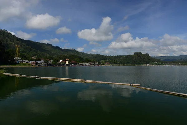 Bela Vista Lago Batur Com Vista Para Tranquilo Belo Monte — Fotografia de Stock