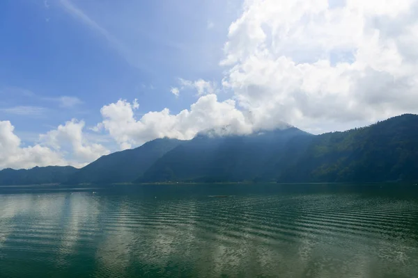 Hermosa Vista Del Lago Batur Con Vistas Tranquilo Hermoso Monte —  Fotos de Stock