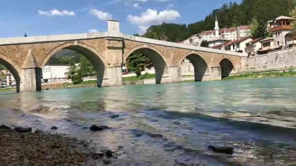 Παλιά Γέφυρα Κόνιτς Πάνω Από Τον Ποταμό Νερέτβα Κόνιτς Βοσνία — Αρχείο Βίντεο