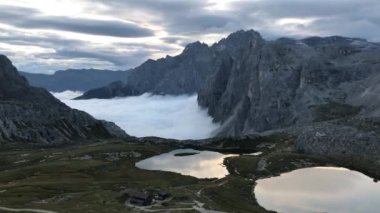 Tre Cime Ulusal Parkı ya da Dolomitlerdeki Üç Tepe, Alpler, İtalya