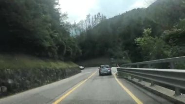 Time-lapse long-distance sights were shot from inside the vehicle.
