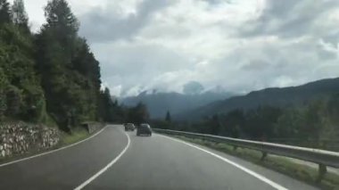 Time-lapse long-distance sights were shot from inside the vehicle.
