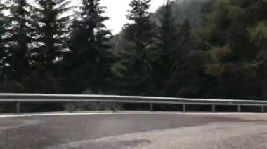 Time-lapse long-distance sights were shot from inside the vehicle.