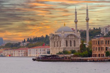 Tarihi Ortakoy Camii ve Bölgesi
