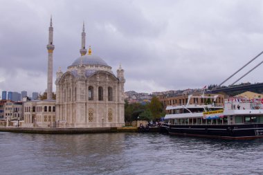 Tarihi Ortakoy Camii ve Bölgesi