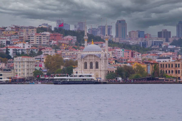 Historical Ortakoy Mosque District — Stock Photo, Image