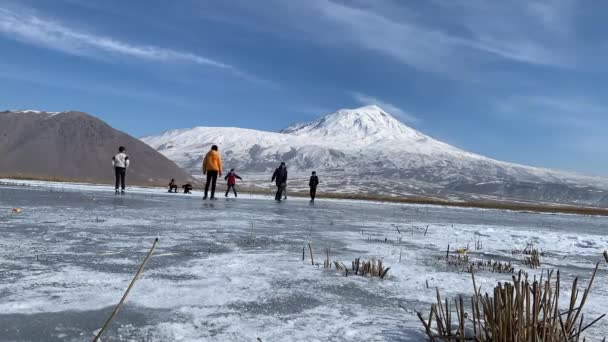 Гора Арарат Льодовиком Піком Снігу Гарну Сонячну Погоду Блакитним Небом — стокове відео
