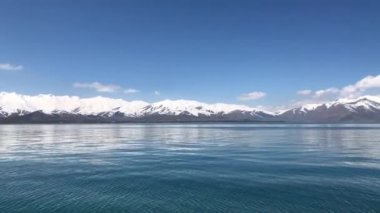 Cildir Gölü, Türkiye 'nin en güzel göllerinden biri.