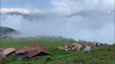 Pokut Platosu Rize Camlihemsin, Pokut Platosu Karadeniz ve Türkiye. Rize, Türkiye.