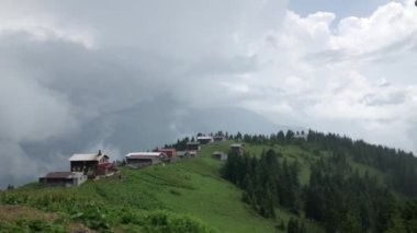 Pokut Platosu Rize Camlihemsin, Pokut Platosu Karadeniz ve Türkiye. Rize, Türkiye.