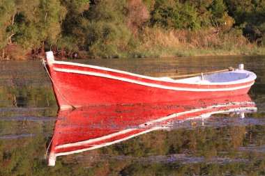 Terkos gölünün üzerinde renkli gün batımı