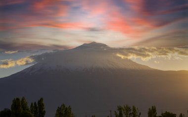 5 bin 137 metrede Ararat Dağı (Türkiye) görülüyor