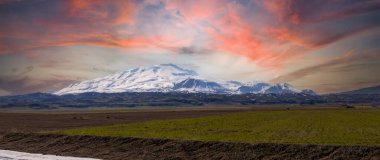 5 bin 137 metrede Ararat Dağı (Türkiye) görülüyor