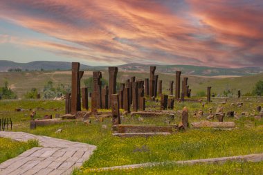 Antik Selcuk Türkleri mezarlığı, Ahlat, Türkiye. Malazgirt savaşında ölen askerler için mezar taşı anıtları. UNESCO Dünya Mirasları Geçici Listesi