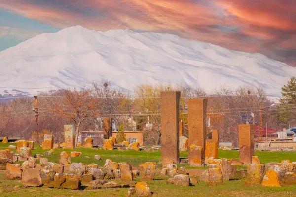 Starověký Hřbitov Selcuk Turks Ahlat Turecko Náhrobní Památky Pro Vojáky — Stock fotografie