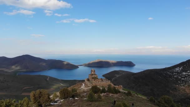 トルコのヴァン湖に Altinsac 教会の遺跡 — ストック動画