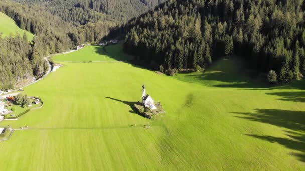 Santa Magdalena Dorf Idyllische Dolomitenlandschaft Südtirol Italienische Alpen — Stockvideo