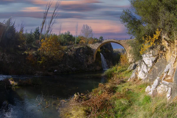 Γέφυρα Χτίστηκε Στο Ποτάμι Banaz Περίπου 2500 Χρόνια Πριν — Φωτογραφία Αρχείου