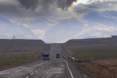  Aladaglar ve Demirkazk zirvesi, Taurus Dağları 'nın en yüksek noktası.