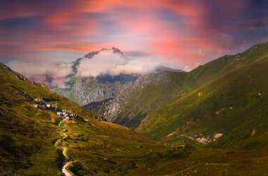 Elevit Yaylası (Çamlıhemşin / Rize / Türkiye)