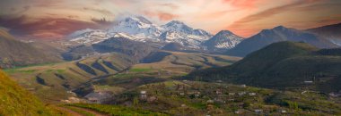 Türkiye 'nin en büyük ikinci dağı olan erciyes' in olağanüstü manzarası