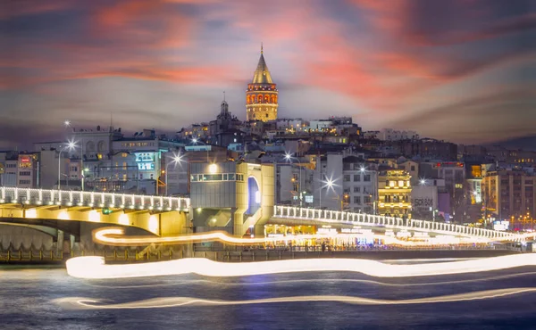 Galata Tower Στον Υπέροχο Παλιό Δρόμο Της Κωνσταντινούπολης Τουρκία — Φωτογραφία Αρχείου