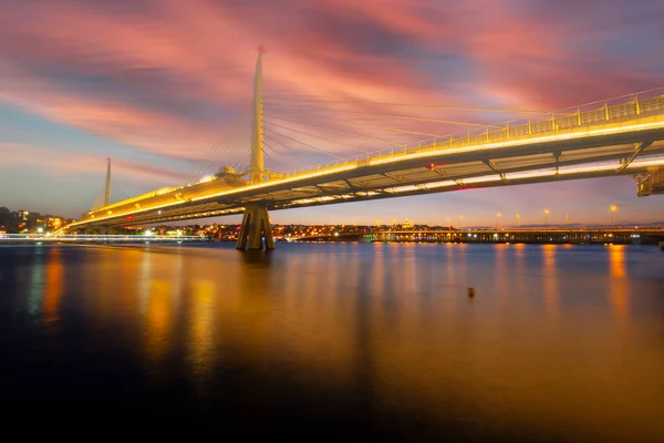 New Halic Metro Bridge Nyáron Éjjel Kék Városi Fények Isztambulban — Stock Fotó