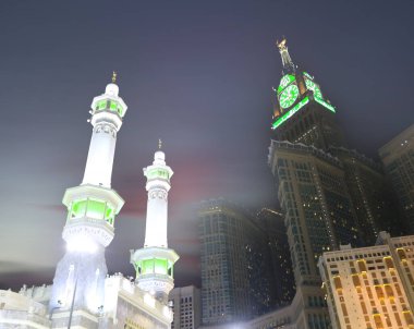  Kabe ve minareleri zamzam kulesiyle uzun süre fotoğraflandı..