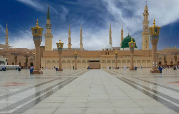 Szent Masjid Található Város Madinah Szaúd Arábiában Egyik Legnagyobb Mecset — Stock Fotó