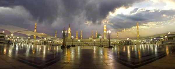 Questo Santo Masjid Trova Nella Città Madinah Arabia Saudita Più — Foto Stock
