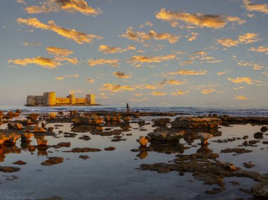 Bakirenin kalesi (Kiz Kalesi) 