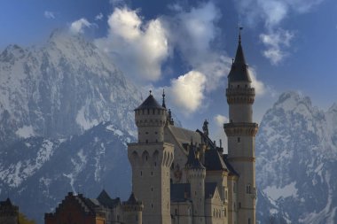 Almanya 'daki Neuschwanstein kalesi.