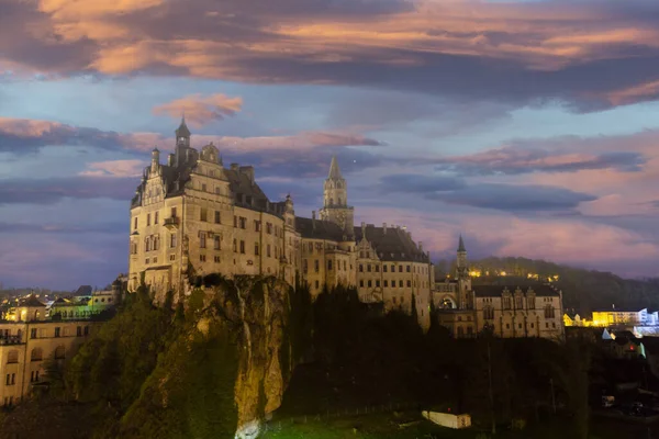 Tyskland Baden Wurttemberg Sigmaringen Sigmaringen Slott Reflekterar Donau — Stockfoto