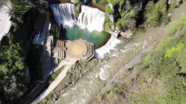 Bosna ve Hersek, güzel Pliva şelale için ünlü şehirde Jajce