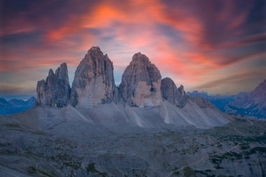 Kuzey İtalya 'da Veneto ve Güney Tyrol arasında yer alan ünlü 
