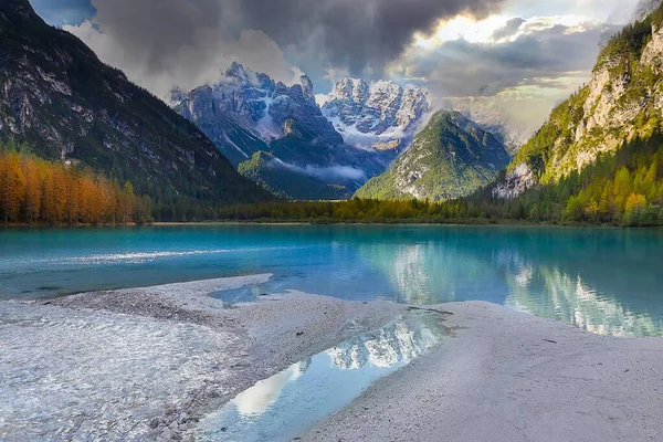 Lago Landro Dolomites Alps 意大利 — 图库照片