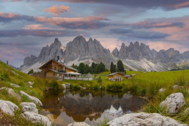 Rifugio delle Odle ve dolomit dağları