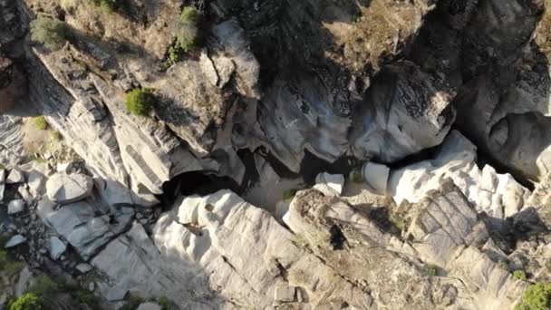 塔斯马尼亚山谷自然公园峡谷 又名Tayaran Vadisi 在日落时的岩层全景 位于土耳其Usak Uak — 图库视频影像