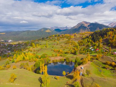 Savsat 'ta Asagi Koyunlu Balik Golu görüşü