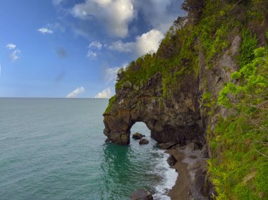 Giresun Deliklitas Sahili, gökyüzünden izleniyor.