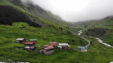 Elevit Yaylası (Çamlıhemşin / Rize / Türkiye)