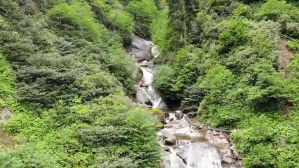 卡卡山脉国家公园 卡卡山脉最美丽的天然瀑布 — 图库视频影像